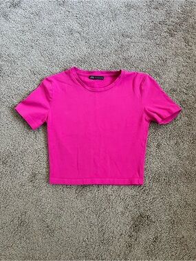 ZARA Fuchsia Crewneck Cropped Tee
